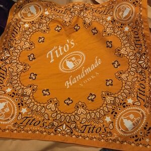 💲3️⃣Bundle Item: Tito's Orange Bandana🧡